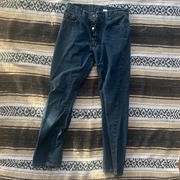 Dark blue button fly vintage Levi’s - Picture 6 of 9